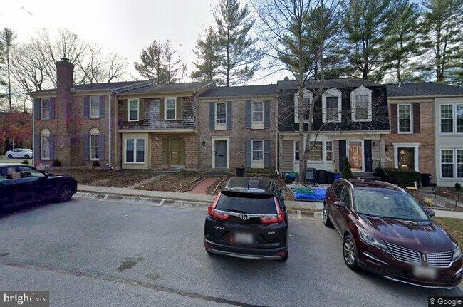Building Photo - 10075 Maple Leaf Dr