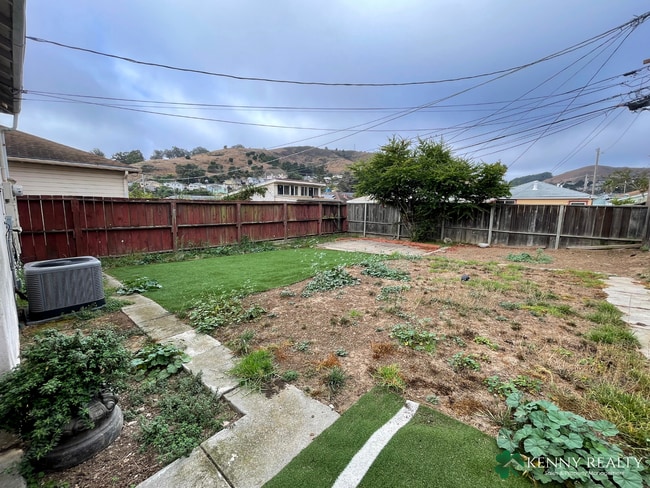 Building Photo - Two Bedroom Home in South San Francisco Ne...