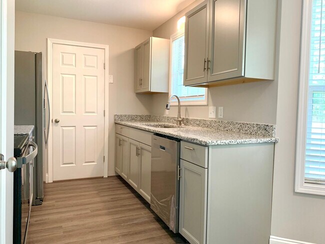Building Photo - 1764 Cranwell Ct