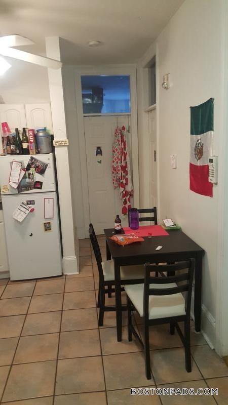 Building Photo - 64 Hemenway St