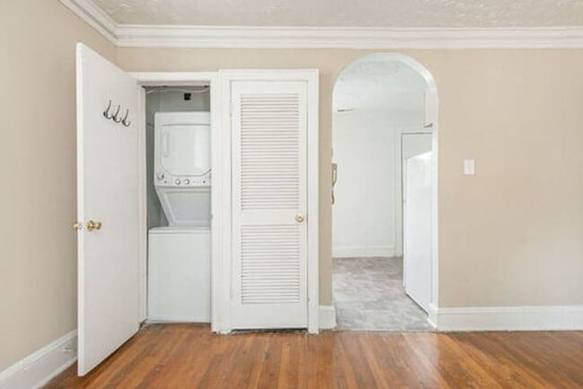 Building Photo - Spanish Oaks Apartment