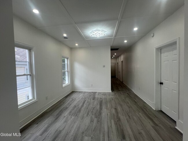 Building Photo - 239 McClellan St