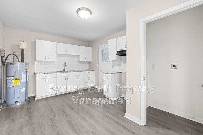 Building Photo - 5717 Avenue O