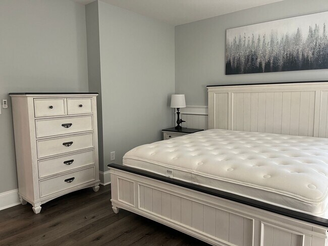 Building Photo - Gorgeous Brand New 3/2 Move In Ready Now!