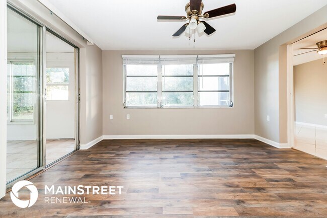 Building Photo - 5822 Elena Dr