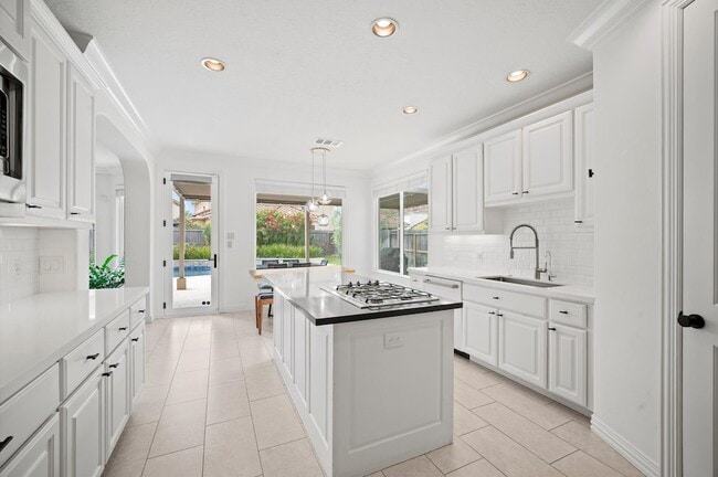 Building Photo - 2206 Summer Blossom Ln