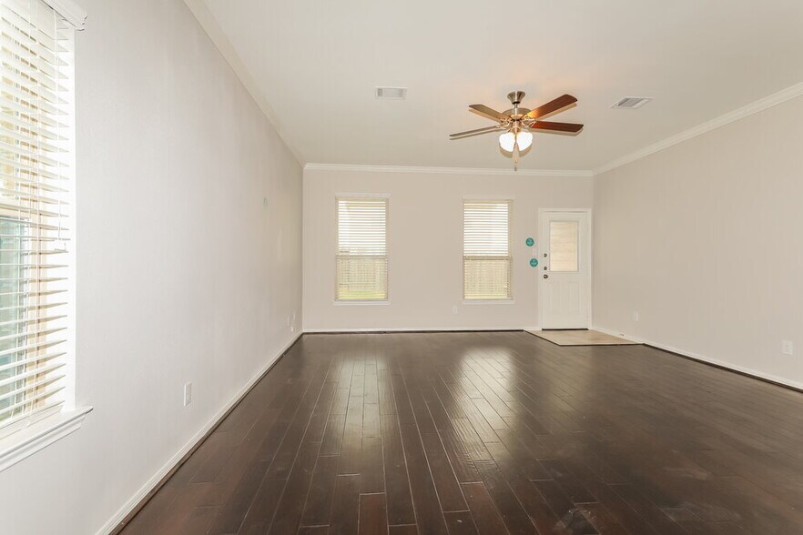 Building Photo - 23006 Silver Linden Ct