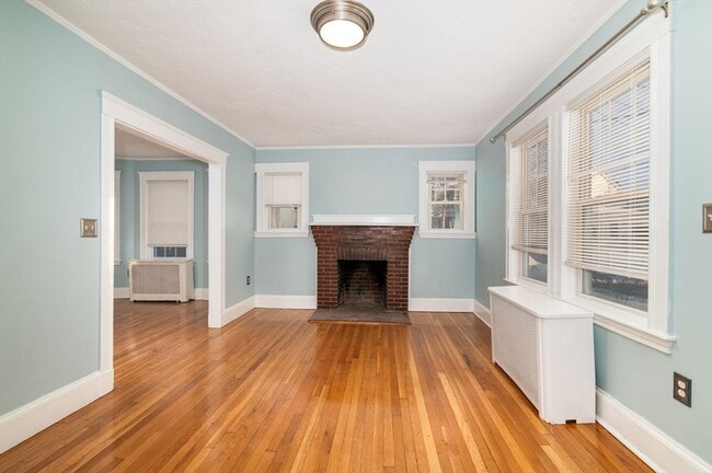 Building Photo - 152 Willow St