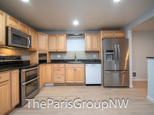 Building Photo - 3br Totem Lake Condo Big Open Flr Plan
