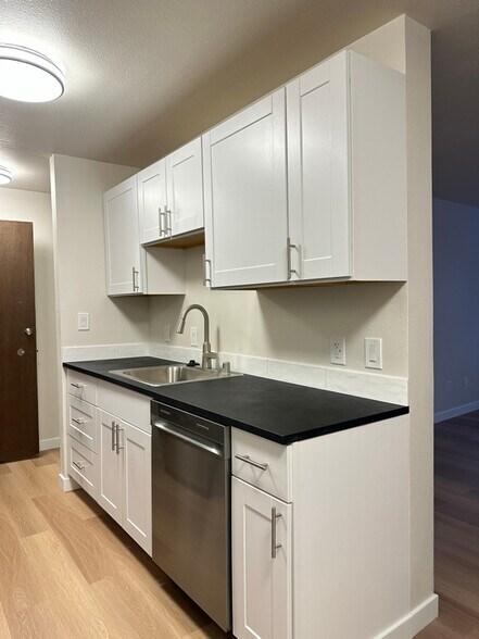 Building Photo - 8714 35th Ave NE