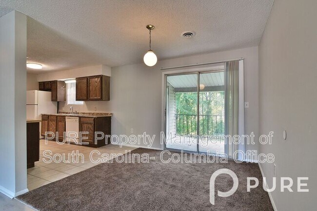 Building Photo - 2915 Chatsworth Rd