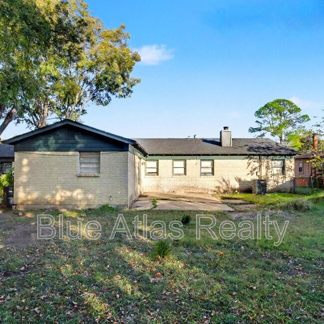 Building Photo - 4204 Pate Dr