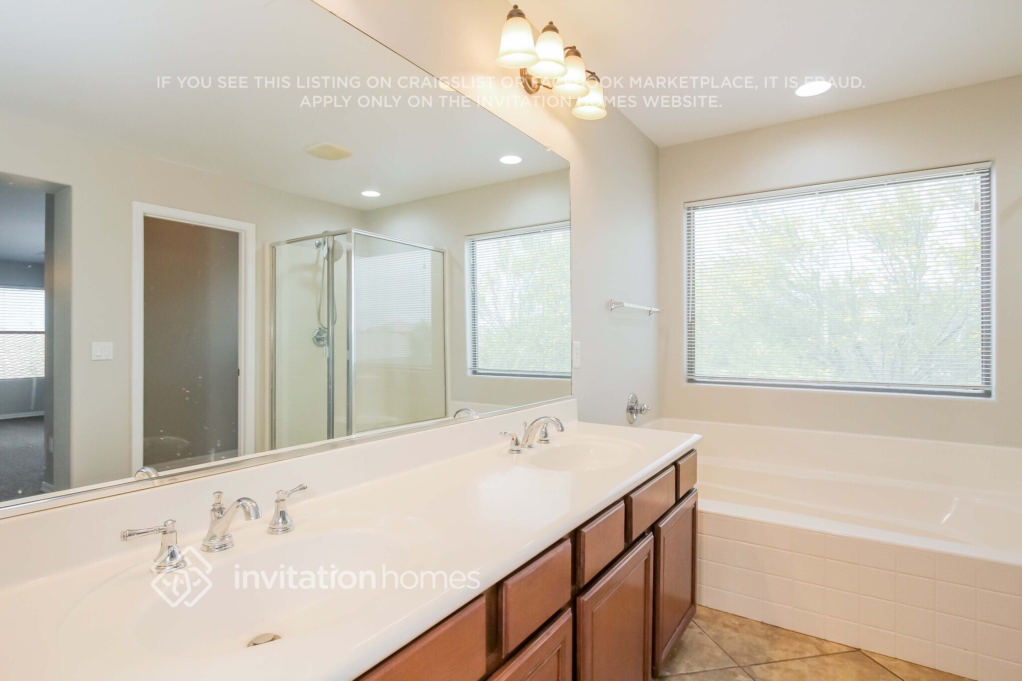 Building Photo - 977 W Jersey Way