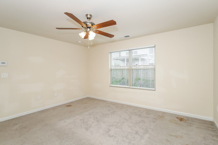 Building Photo - 520 Overo Dr