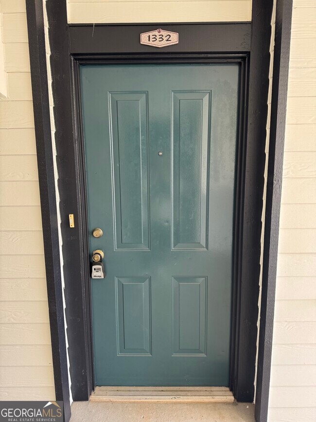 Primary Photo - 211 North Ave