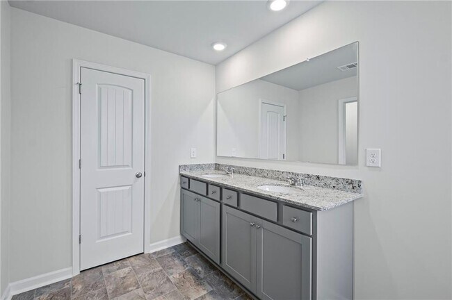 Building Photo - 77 Grv Spgs Ct