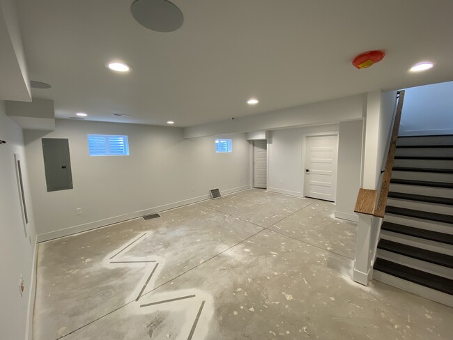 Building Photo - 3842 Duck Creek Rd