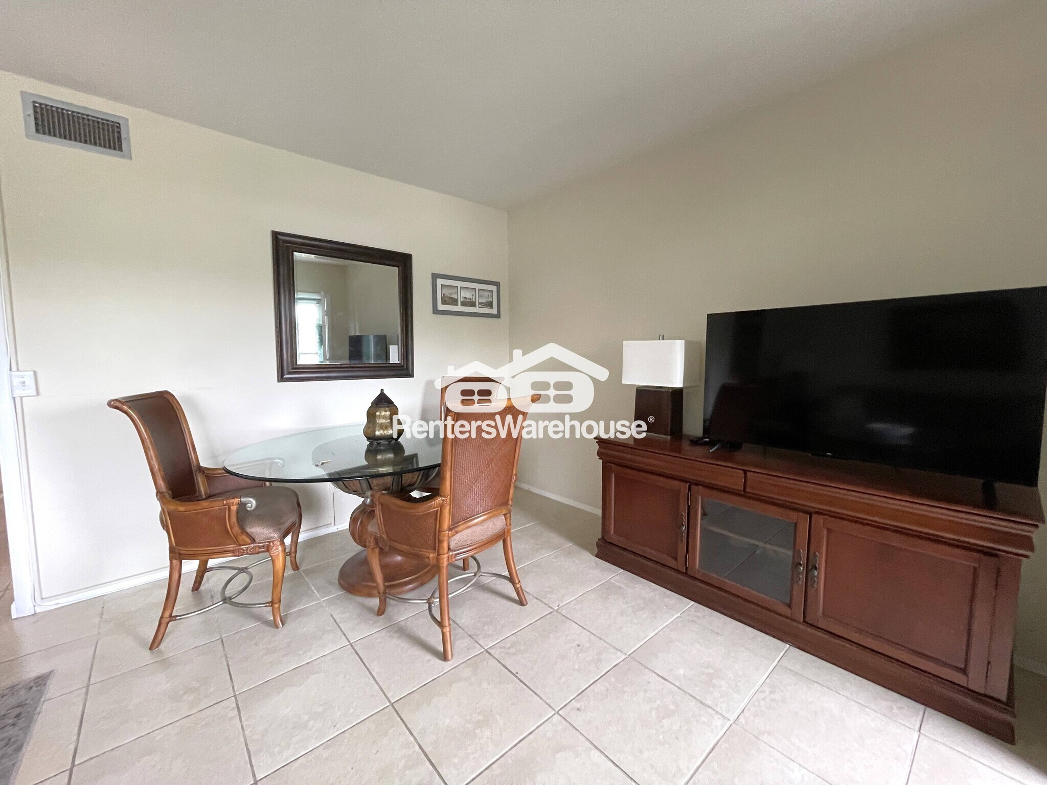 Building Photo - 2042 Australia Way E