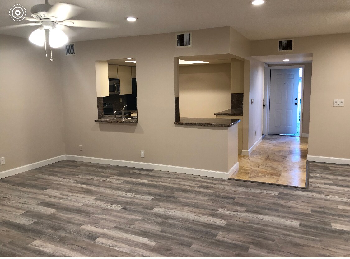 Building Photo - 1750 NE 39th Ct