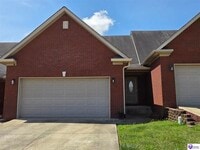 Building Photo - 114 Twin Lakes Dr