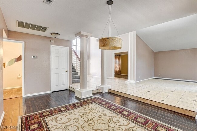 Building Photo - 8344 Snowmass Dr