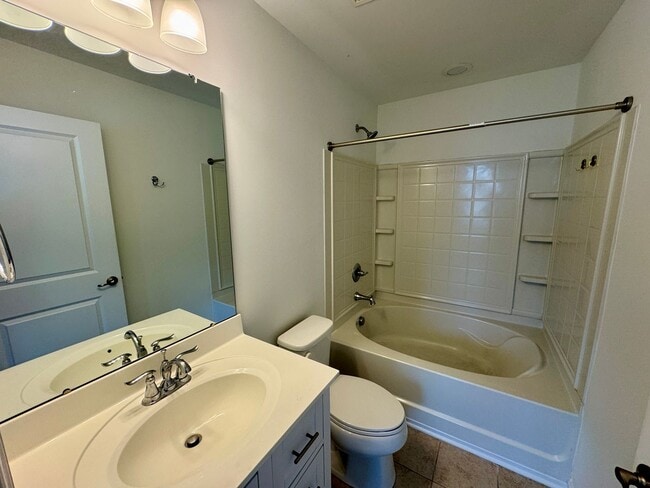 Building Photo - 3BR/2.5BA Townhouse in Steele Creek's Ston...