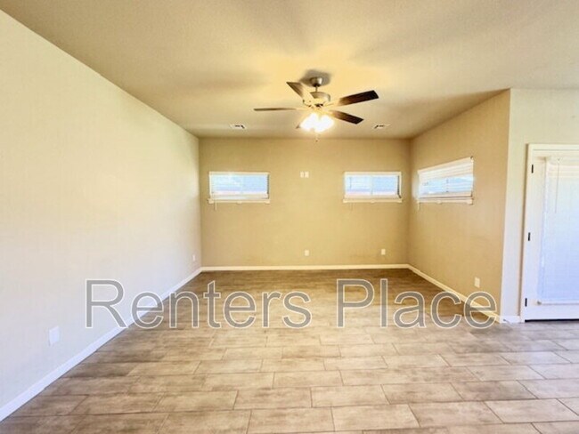 Building Photo - 28003 E 107th St S