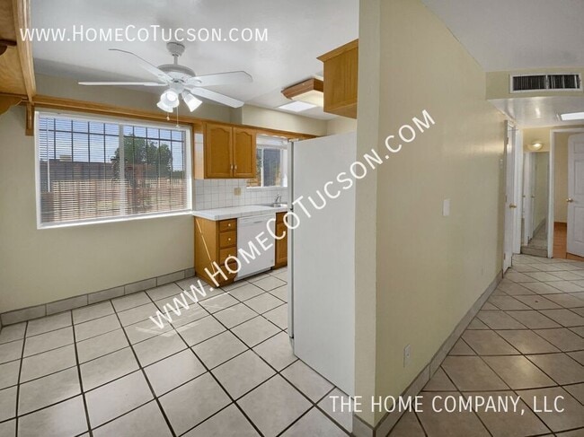 Building Photo - 5102 Fremont Ave