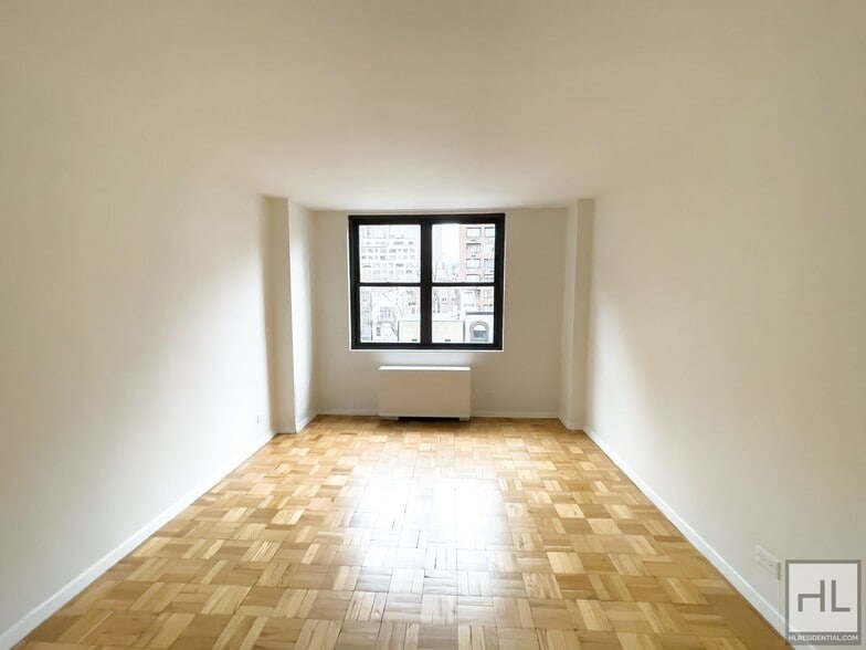 Building Photo - EAST 49 STREET