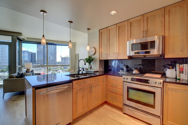 Building Photo - 1Bd/1Ba Bellevue Condo