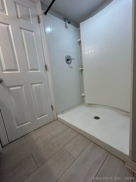 Building Photo - 755 Old Town Rd