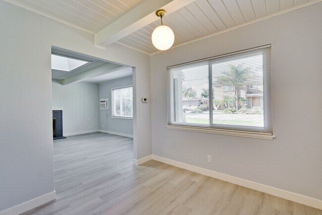 Building Photo - Remodeled 3-bedroom 1 bath