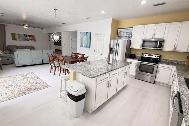 Building Photo - 645 Kettering Rd