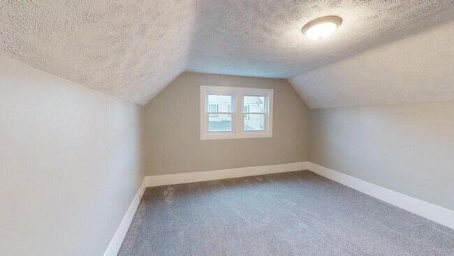 Building Photo - 3218-22 Walton