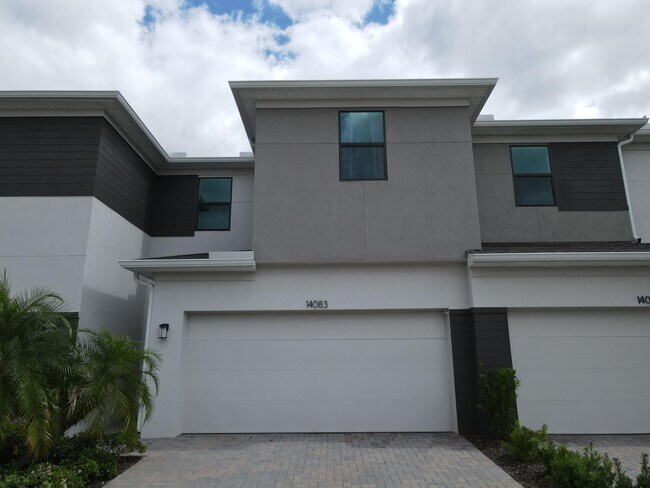 Building Photo - 14083 SW Thorens Dr