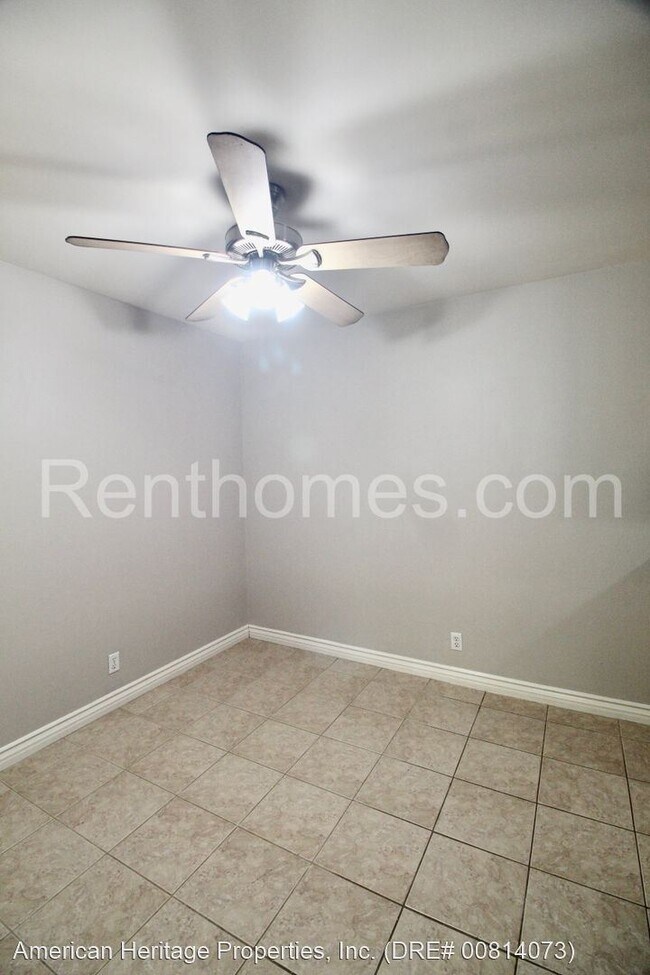Building Photo - 2 br, 2 bath House - 9929 Erma Road #103