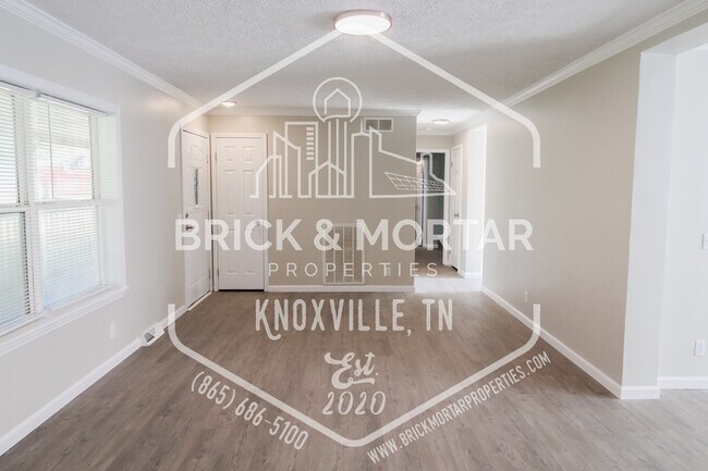 Building Photo - 1733 Lively Rd