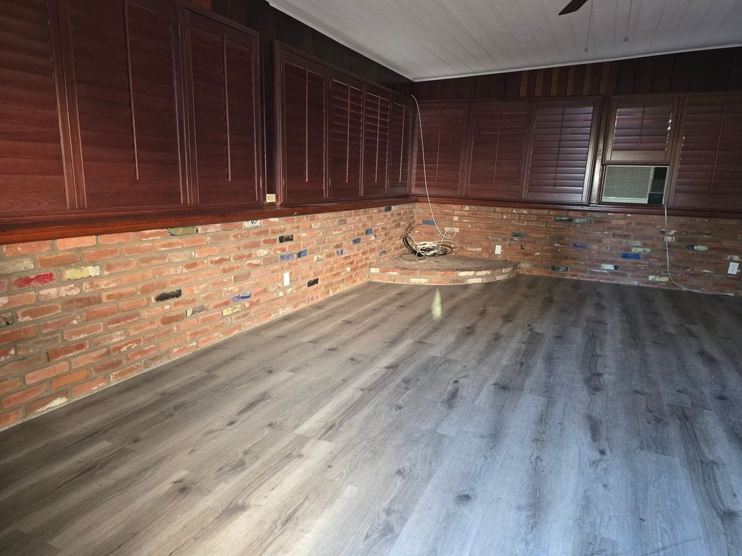 Building Photo - 706 W Orangethorpe Ave