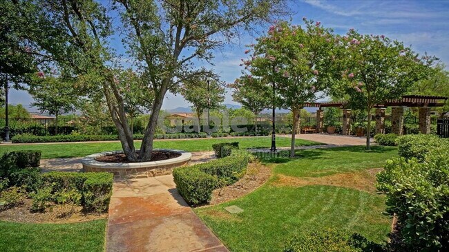 Building Photo - 26882 Greenleaf Ct