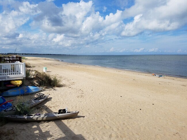 Building Photo - 2308 Beach Haven Dr