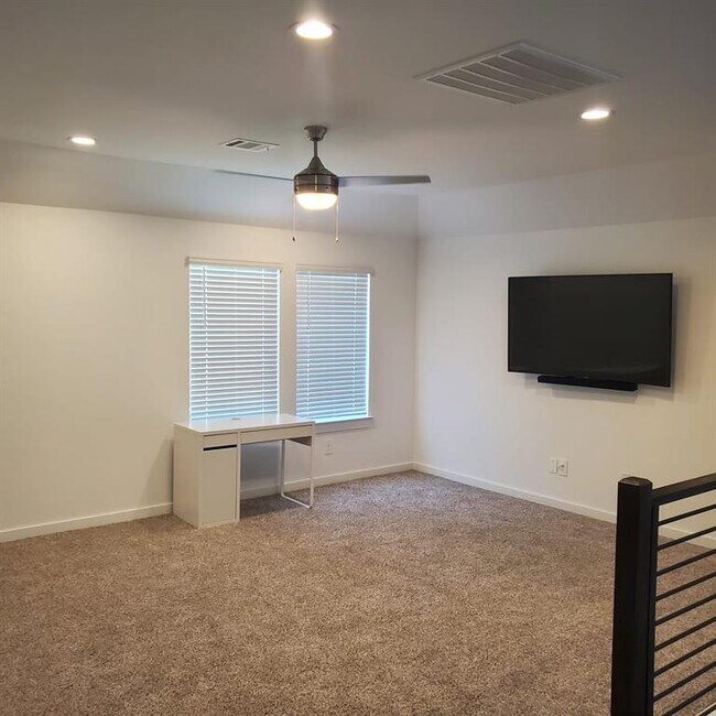 Building Photo - 4226 San Leo Ct