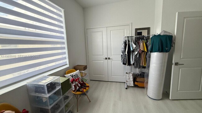 Building Photo - 440 NE 4th Terrace