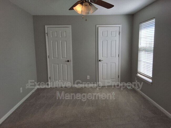 Building Photo - 200 Adena Loop