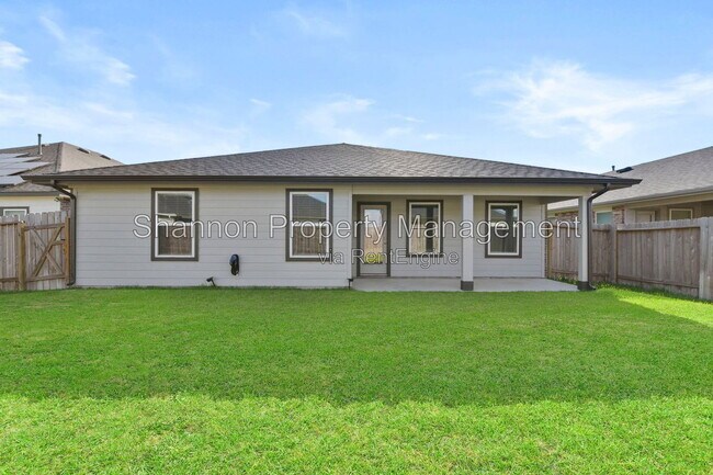 Building Photo - 7915 Murciana Dr