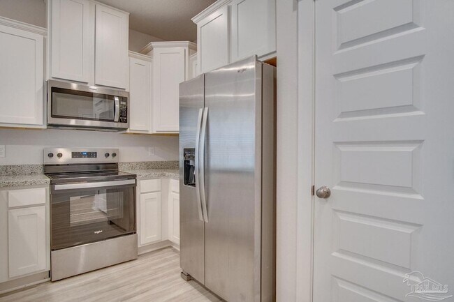 Building Photo - 9400 Nature Crk Ln