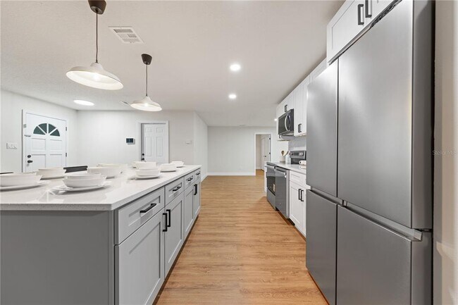 Building Photo - 3253 Oak Point Cir