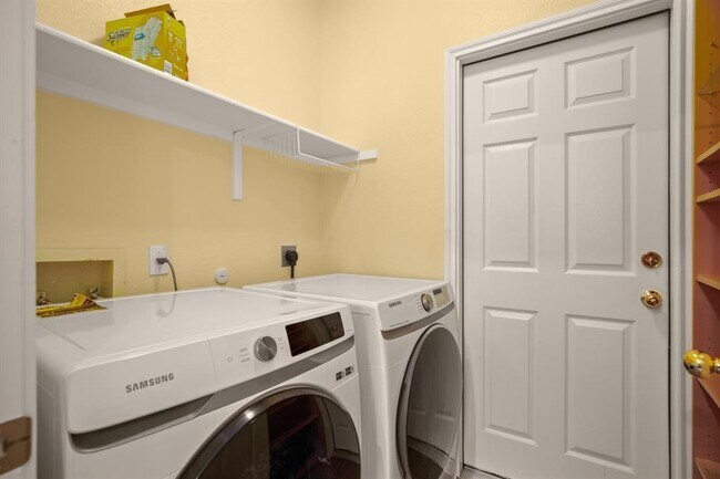 Building Photo - 2646 Cascade Falls Dr