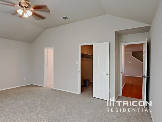 Building Photo - 509 Niagara Falls Dr