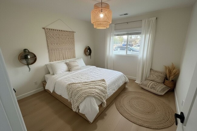 Building Photo - 54 E Prospect St