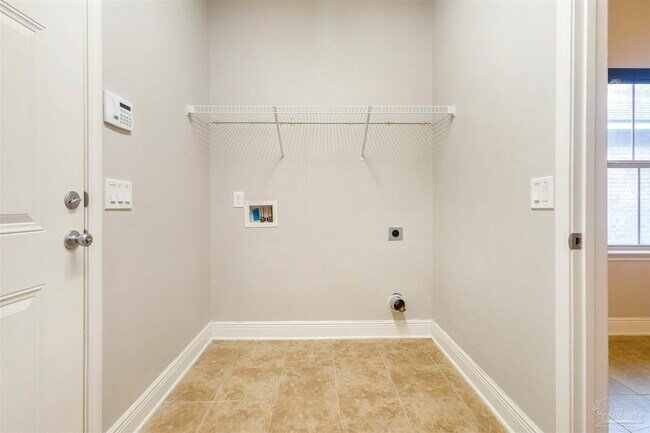 Building Photo - 3934 Fielding Ct